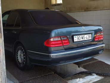 Mercedes-Benz: Mercedes-Benz E-Class: 2 l | 2000 il Sedan — 8