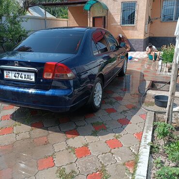 Honda: Honda Civic: 2002 г., 1.6 л, Механика, Бензин, Седан