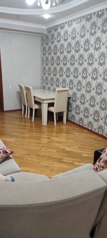 Yeni tikili: 3 otaqlı, Yeni tikili, 110 kv. m — 2