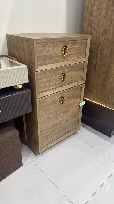 Yataq otağı dəstləri: ‼️ Təcili Satılır ‼️ Endirim olundu Yataq mebeli satilir 1900 -da lalafo.az — 13 Yataq otağı dəstləri: ‼️ Təcili Satılır ‼️ Endirim olundu Yataq mebeli satilir 1900 — 13