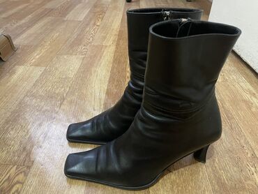 сапоги зимние кожаные: Ботинки и ботильоны 37, цвет - Черный