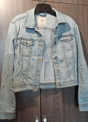 джинсовая желетка: Джинсовая куртка Sela размер 46 в отличном состоянии