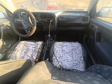Volkswagen: Volkswagen Golf: 1994 г., 1.8 л, Механика, Бензин, Хэтчбэк — 10