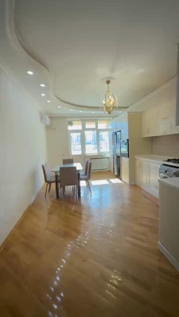 Uzunmüddətli kirayə mənzillər: Şəhər mənzili – klassik üslubda geniş və işıqlı - Plan: geniş zal — 12