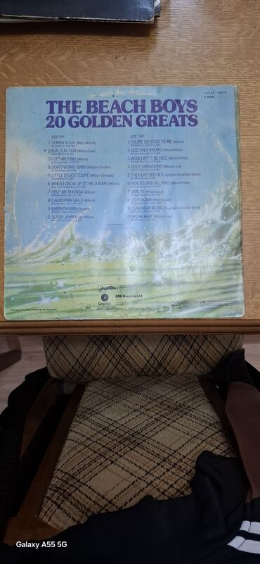 Vinil ploče: Vinil ploče – 2 komada (LP) 1) The Beach Boys – 20 Golden Greats — 2