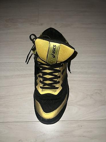 Мужская обувь: Борцовки ASICS, высокие, черно‑золотые. Торг есть!!! Продаю потому что — 4
