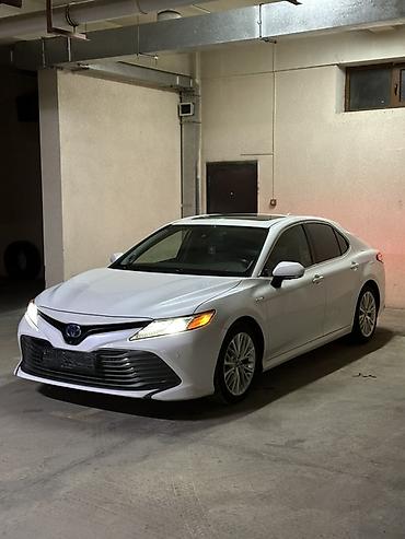 Toyota: Toyota Camry: 2017 г., 2.5 л, Вариатор, Гибрид, Седан — 1