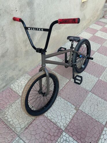 İdman velosipedləri: Velosipedi sifirdan costum olaraq yigmisham bahali zapchastlarla rama — 9