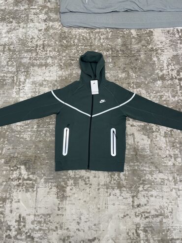 женские вечерние платья больших размеров: Tech fleece размер L Цена 4400 сом По отдельности не продается