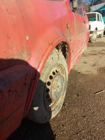 ZAZ: Nisan Mikra K10 S
U delovima kontakt telefon — 3