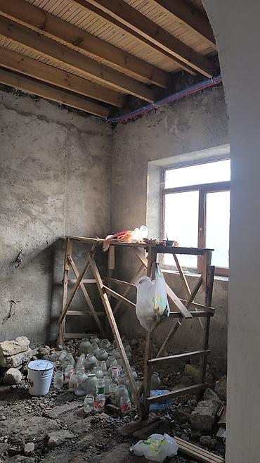 Həyət evləri və villaların satışı: 2 mərtəbəli həyət evi - Künc sahədə yerləşən, hündür hasarlı həyət və — 6
