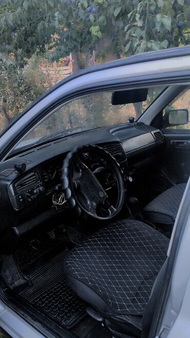 купить запчасти на опель вектра б: Volkswagen Golf III, 5‑дверный хэтчбек, левый руль. Основные