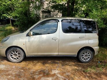 Toyota: Toyota Funcargo: 2002 г., 1.5 л, Автомат, Бензин, Универсал