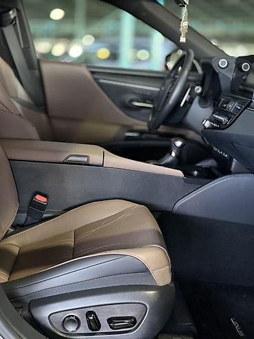 Lexus: Lexus ES: 2023 г., 2.5 л, Гибрид — 9