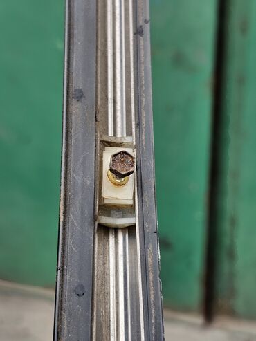 Декоративные накладки: Декоративные накладки Резина, Mercedes-Benz, 1984 г., Б/у, Платная доставка, Самовывоз — 11