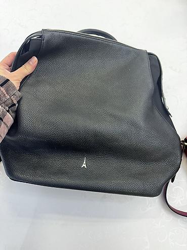 Классические сумки: . Продаю Кожаные оригинальные сумки б/у в хорошем состоянии Цена — 3