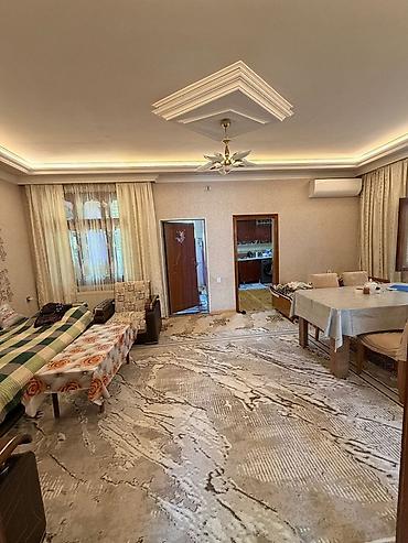 aşağda: 6 otaqlı, 105 kv. m, Kredit yoxdur, Orta təmir — 7