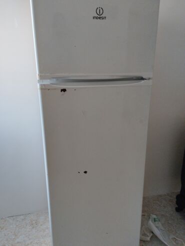 isdenmis soyuducu: Б/у Двухкамерный Indesit Холодильник цвет - Белый