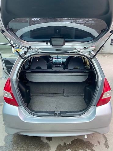 Honda Jazz: 2003 г., 1.4 л, Кол менен иштөөчү, Бензин, Хетчбек — 7