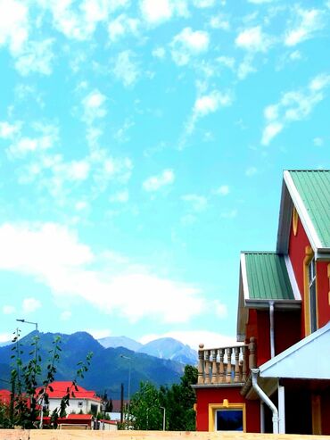 Günlük kirayə evlər: 200 kv. m, 5 otaqlı, Kombi, Qaz, İşıq — 7