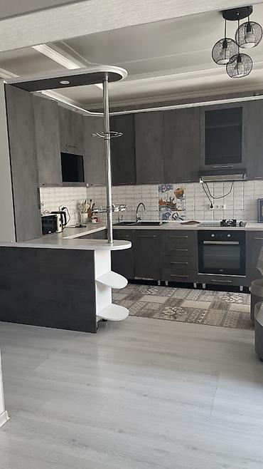 Продажа коттеджей и домов: 🏡 **СРОЧНО ПРОДАЁТСЯ ДОМ!** 📍 Район ж/м Арча Бешик 🏠 180 м² | 🌿 4 — 12