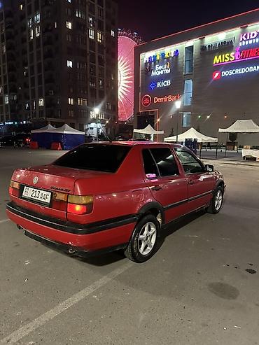 Volkswagen: Volkswagen Vento: 1992 г., 1.8 л, Механика, Бензин, Седан — 6