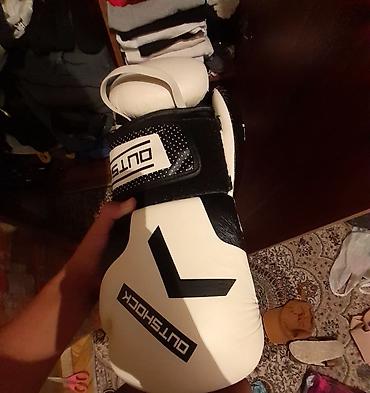 латексные перчатки: Боксерские перчатки OUTSHOCK 14 oz - Вес: 14 унций — оптимально для — 1