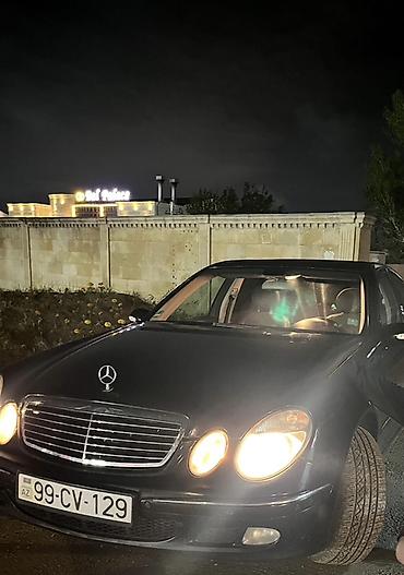 mercedes 180 b: Mercedes-Benz E 270: 2.7 l | 2004 il Sedan — 1