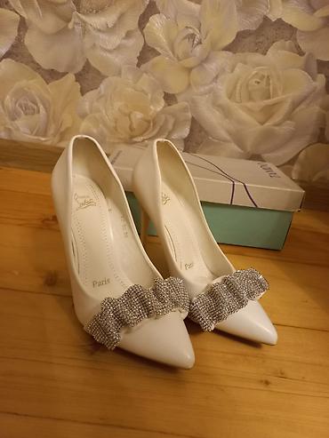 Tuflilər: 36 ölçü Ağ rəngli zərif qadın tufliləri – yüksək dabanlı, balerina — 3