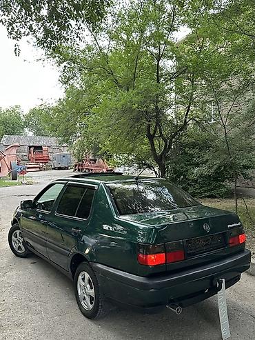 машина кузов: Volkswagen Vento: 1996 г., 1.8 л, Механика, Бензин, Седан — 4