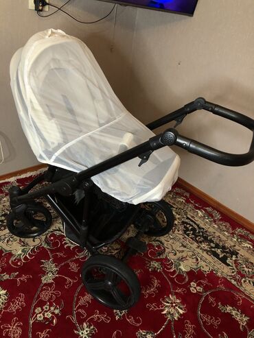 Gəzinti arabaları: Cemi 4 ay istifade olunub yeni kimidir. 2 lyulkadan ibaretdir . Cox — 9