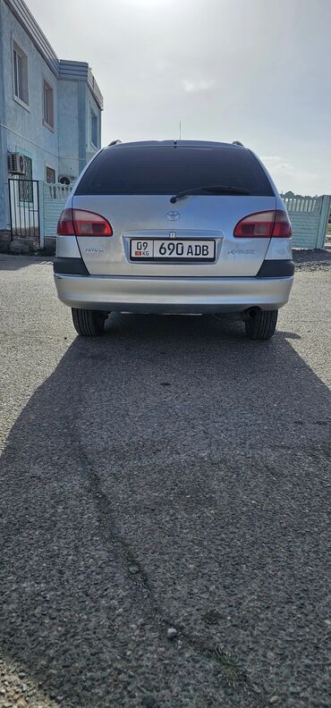 панел эстима: Toyota Avensis: 2002 г., 1.8 л, Механика, Бензин, Универсал
