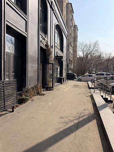 Аренда помещений свободного назначения: Коммерческое помещение свободной планировки - Просторный зал с — 14