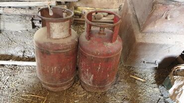 продажа газовых баллонов в бишкеке: Красный газовый баллон с вентилем,2 шт предназначенный для хранения и