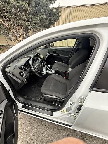 cruz dice: Chevrolet Cruze: 1.8 l | 2012 il 185000 km Sedan — 10
