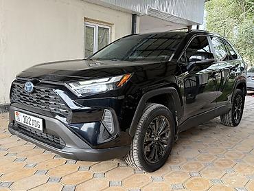 Toyota RAV4: 2022 г., 2.5 л, Автомат, Гибрид, Кроссовер