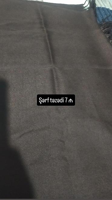 Baş geyimləri: Tünd qəhvəyi rəngli, müxtəlif naxışlarla bəzədilmiş yaylıq. Yaylığın — 6