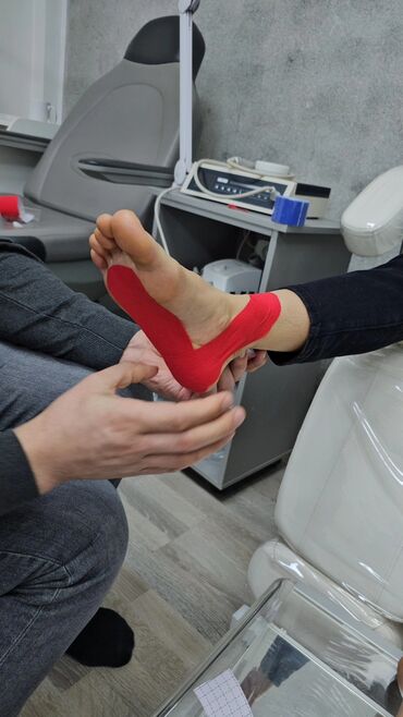 Маникюр, педикюр: Коррекция вросших ногтей, Педикюр, Услуги подолога, Консультация, Одноразовые расходные материалы — 15