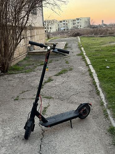 Elektrikli samokatlar: Elektrik skuter – qara rəng - Şəhər içi rahat hərəkət üçün yığcam — 7