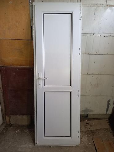 plastik qapı qapı 2 el: Hamam üçün İşlənmiş Plastik qapı Üzlük ilə, Ödənişli çatdırılma — 1