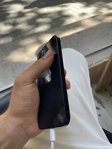 Apple iPhone: IPhone 13, Qara — 3