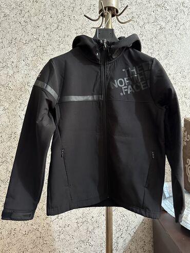 Куртки: Мужская куртка, M (EU 38), The North Face, Б/у, цвет - Черный, Самовывоз