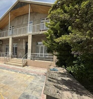 Otaqların uzunmüddətli kirayəsi: Gəncə şəh., Gəncə Dövlət üniversitetinin 4 cu korpusunun tam yanında