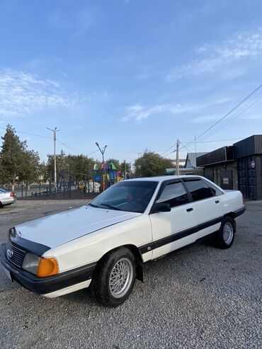 панель на гольф 2: Audi 100: 1988 г.