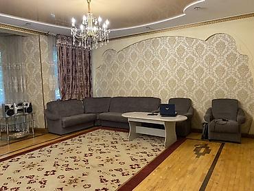 двухур: 400 м², 6 комнат и более — 8