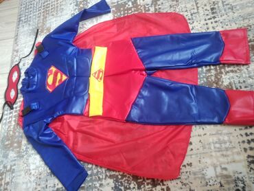 карнавальный костюм: Срочно продаю костюм супермена