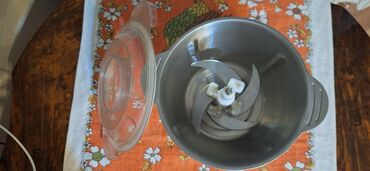 юбка на бедрах: Продается запасная чашка 3 лировая нержавейка +4 ножная лезвие+ крышка