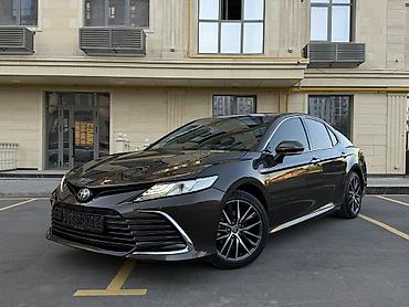 Toyota Camry: 2021 г., 2.5 л, Вариатор, Гибрид, Седан