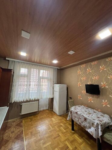 Uzunmüddətli kirayə mənzillər: Azadlıq metrosu yaxınlığında Zirvə şadlıq sarayıynan üzbəüz 20 — 6