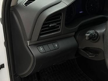 Hyundai: Hyundai Elantra: 2019 г., 2 л, Автомат, Бензин, Седан — 14